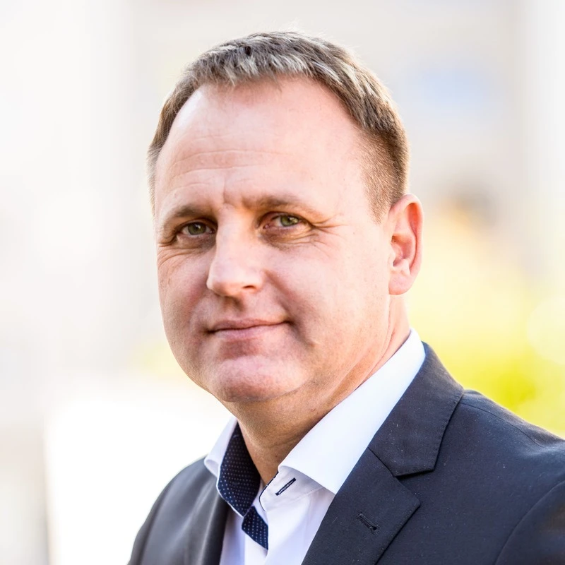 Oliver Glaser, Geschäftsführer der First Life Finanz